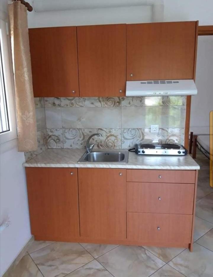 Ενοικιαζόμενα Δωμάτια Γεωργία Σταμούλου Ровиес Экстерьер фото